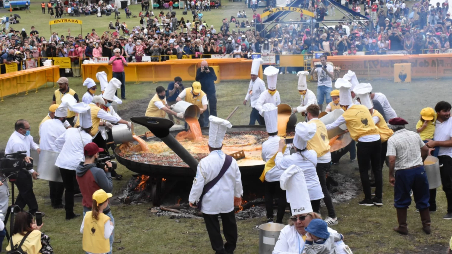 Pigüé: todas las imágenes que dejó otra increíble edición de la Fiesta de la Omelette Gigante