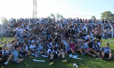 Blanco y Negro campeón de la Liga Regional de Fútbol 2021