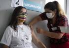 Coronavirus: ¿por qué las personas vacunadas pueden enfermarse?