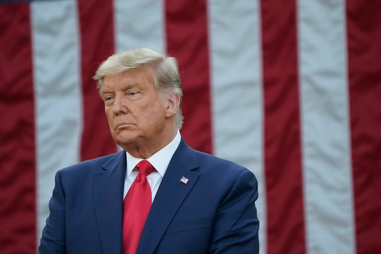 Facebook mantendrá la suspensión de la cuenta de Donald Trump por dos años