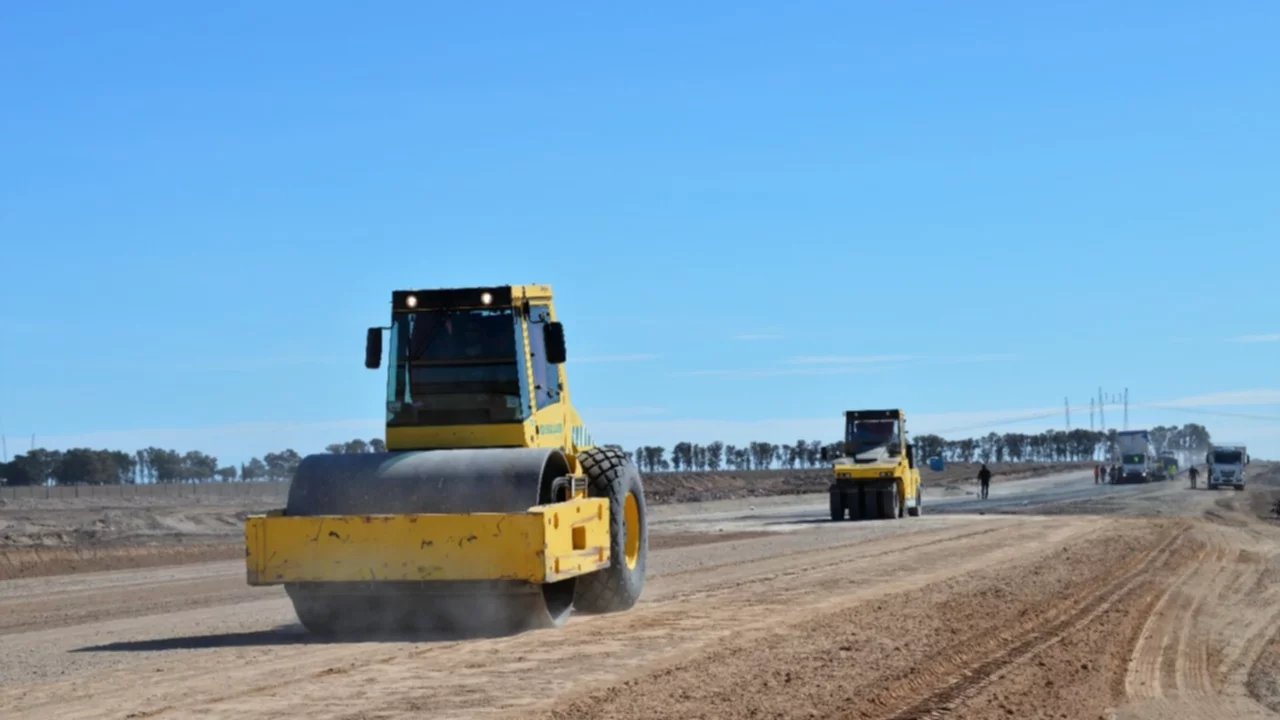 Continúan "a buen ritmo" los trabajos en la autopista sobre la ruta 33 entre Bahía y Tornquist
