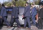 Condenaron al empleado de la funeraria que se sacó una foto con el cuerpo de Maradona