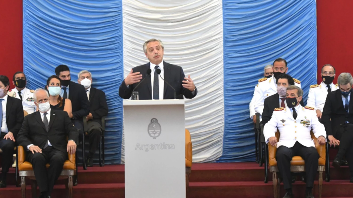 Alberto Fernández: "Les pido a los ciudadanos que respeten a nuestros soldados"