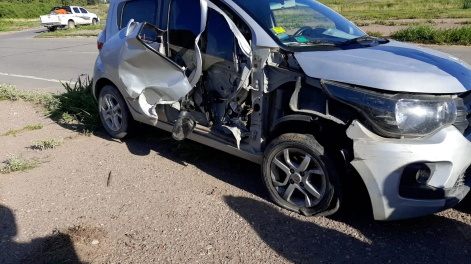 Choque entre una camioneta y un auto en cruce de la ruta 3