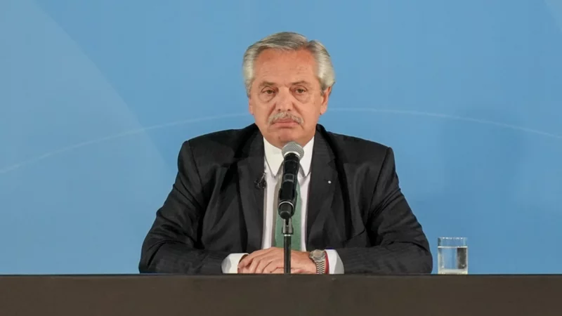 El Presidente cuestionó el precio de los alimentos y propuso "un debate público" sobre las retenciones