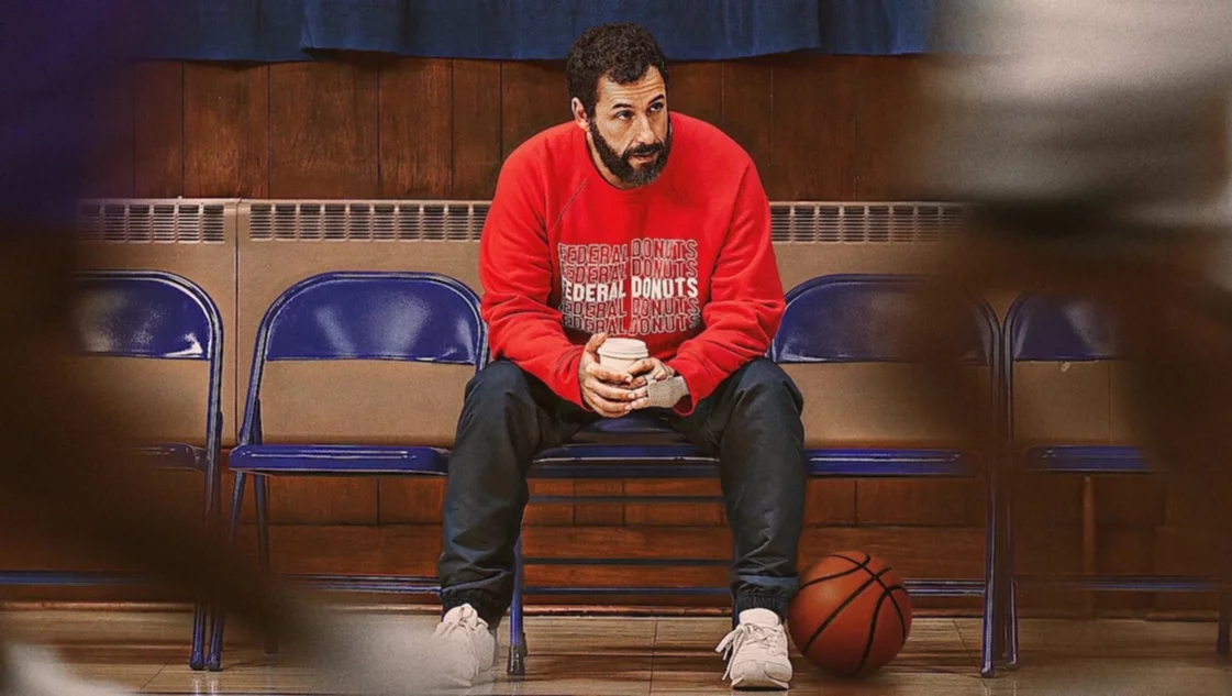 Adam Sandler y la NBA, socios para una comedia con buena crítica