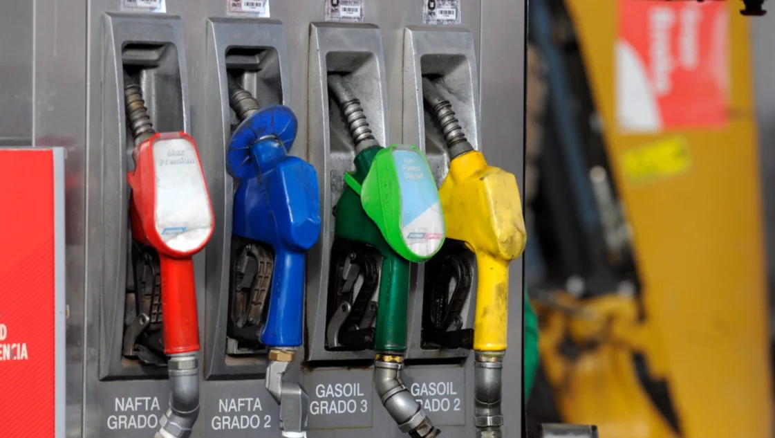 Combustibles: anuncian el congelamiento de los precios hasta el 31 de octubre