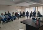 Reunión entre apicultores locales y representantes del Ministerio de Desarrollo Agrario de la provincia