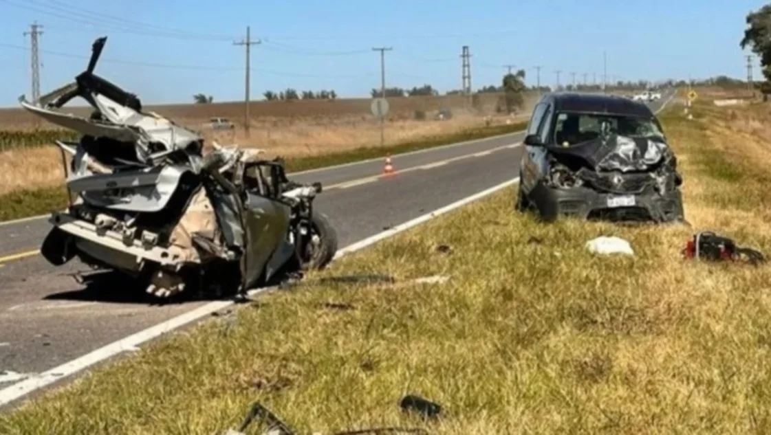 Un impactante choque frontal en Tres Arroyos dejó dos víctimas fatales