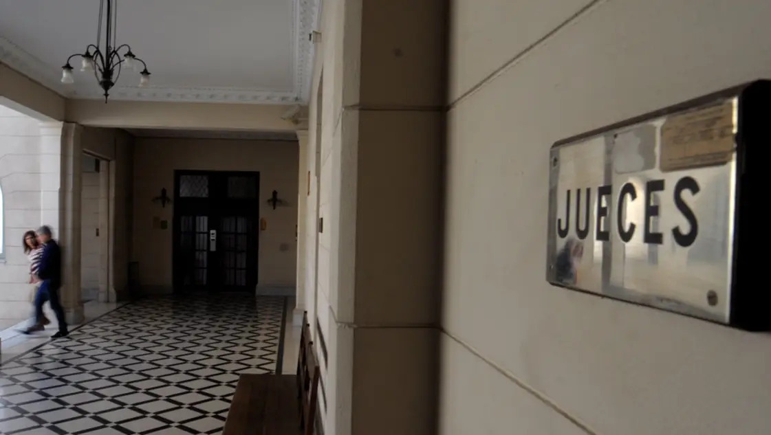 Abuso en Tornquist: comerciante zafó de la cárcel, pero no de una condena