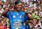 Ronaldinho regresa al fútbol con 46 años: firmó con un equipo italiano
