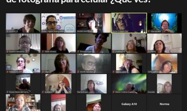 Punto Digital: Exitoso primer encuentro virtual del curso de fotografía para celular ¿Qué ves?⠀