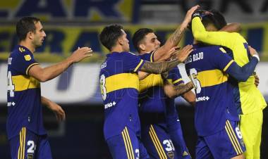 Boca, sin Tevez y plagado de cambios, se mide ante el Mineiro en la ida de los octavos