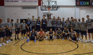 De lujo: Emanuel Ginóbili visitó a la Selección Argentina en Las Vegas