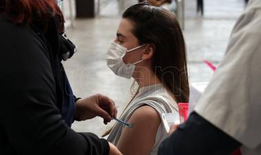 Niñas, niños y adolescentes, ¿por qué es necesario vacunarlos contra el coronavirus?