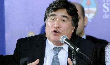 La causa por la firma del memorándum con Irán es un "disparate farsesco", dijo Zannini