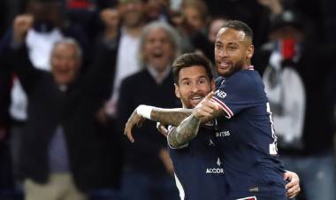 Con un golazo de Messi, PSG venció al Manchester City
