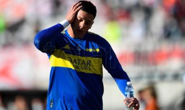 River, ante su gente y con una gran tarde de Álvarez, venció a Boca y es puntero