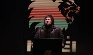 Javier Milei presentó su "Plan Motosierra" en Córdoba e insiste en cerrar el Banco Central