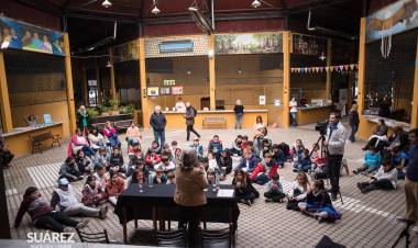 Comenzó la Feria del Libro de Coronel Suárez