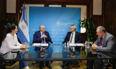 Firmó el rector un convenio con el Ministro de Transporte de la Nación