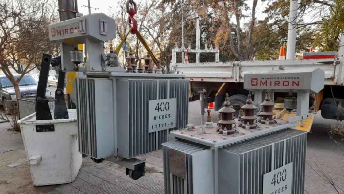 EDES realizó obras en la red eléctrica del centro de Coronel Suárez