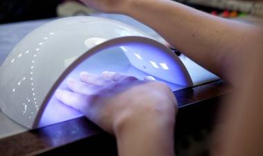 El uso de las cabinas de uñas podría causar cáncer de piel