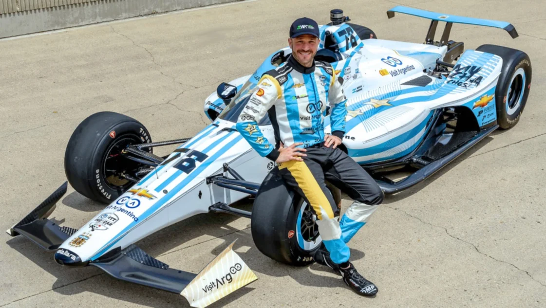 Canapino presentó el "Auto Selección" que usará en Indianápolis