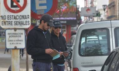 Bahia Blanca: liberan el estacionamiento céntrico para favorecer las ventas por el Día del Padre