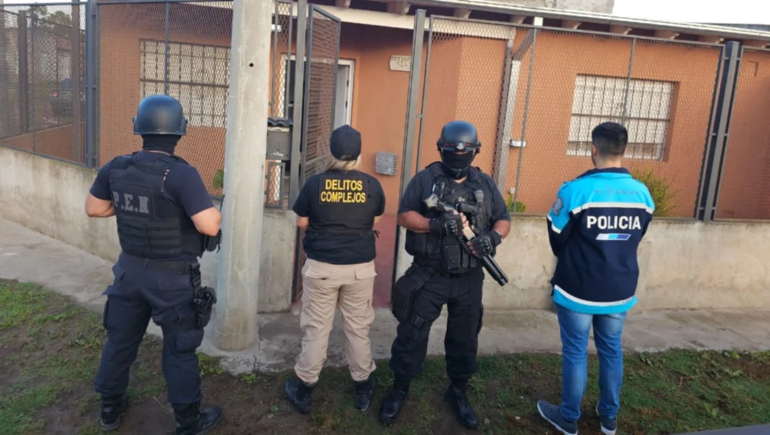 Tenencia de imágenes sexuales de menores: realizan dos allanamientos