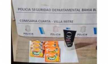 Un comisario de la Policía Bonaerense apareció muerto tras ser acusado de robar jugo tang y gel para el pelo