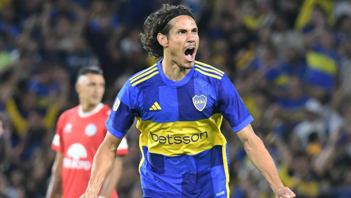 Se destapó Cavani: hat-trick en 16 minutos y triunfo 3-2 frente a Belgrano