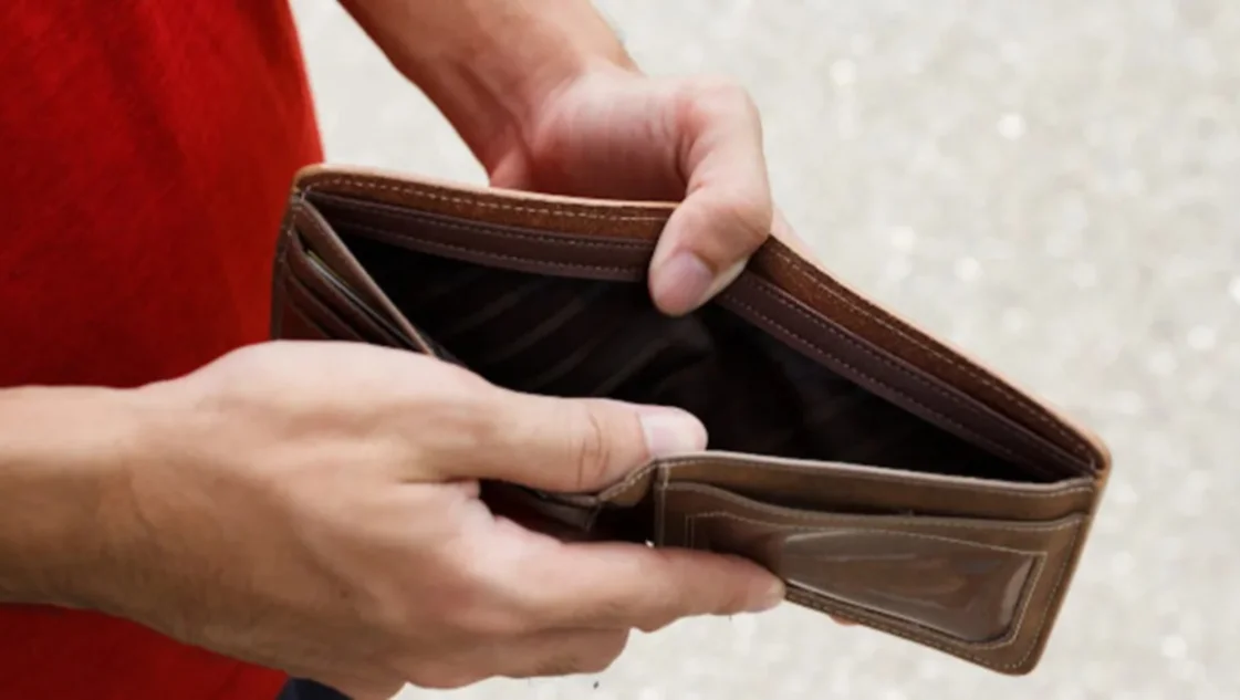 La recesión se profundiza: en marzo la actividad económica cayó 8,4%