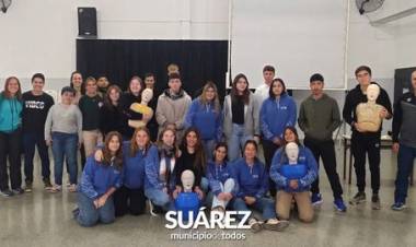 Alumnos de Pueblo Santa María se capacitaron en RCP: una jornada de prevención con amplia convocatoria