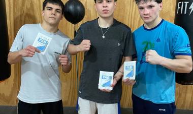 5 boxeadores del Fitness Dojo Club ya tienen sus licencias de boxeadores amateurs