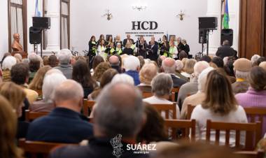 EL CORO MUNICIPAL BRILLÓ ANTE UNA SALA COLMADA