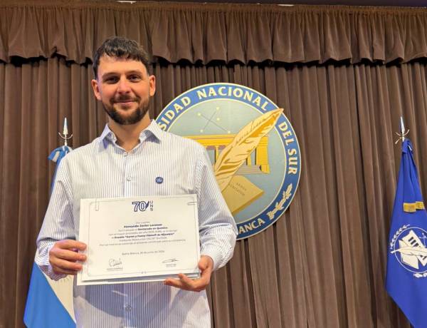 Premio al mejor doctorado en Química: “Soy hijo de un ferroviario y una ama de casa, sin la ayuda de la UNS no hubiera podido estudiar”