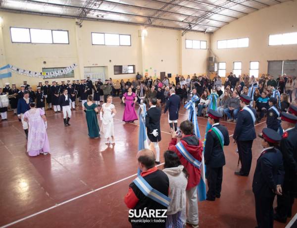 Huanguelén celebró el Día de la Independencia reafirmando los valores de libertad y unidad