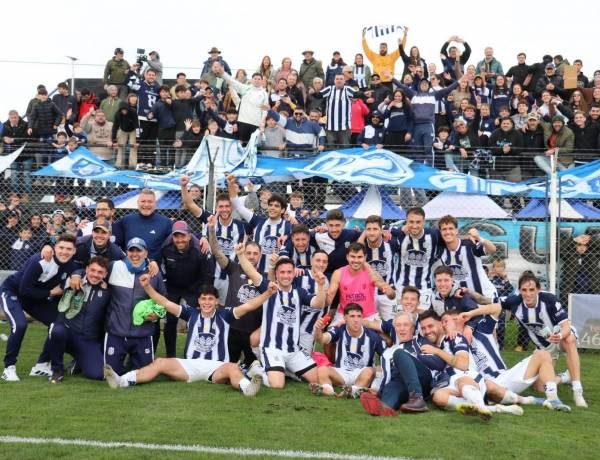Club Sarmiento se quedó con el Torneo Apertura, con 2 goles de Abad qué se vistió de héroe