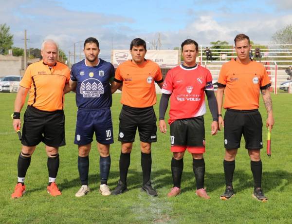 En un partidazo "El Rojo" igualó con Sarmiento, y Blanco y Negro fue el unico ganador de nuestro medio