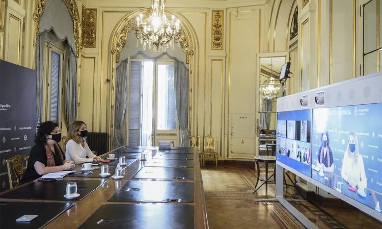 El Gobierno inició diálogo con China e Israel para producir vacunas en Argentina