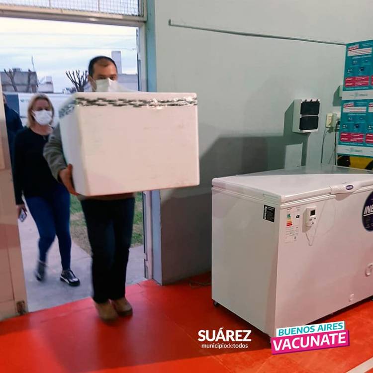 LLEGARON 1400 1° DOSIS DE ASTRAZENECA