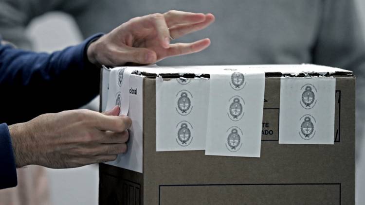 La Cámara Nacional Electoral pidió vacunar a las autoridades de mesa