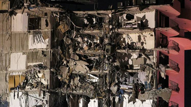 Hay cuatro argentinos desparecidos por el derrumbe de un edificio en Miami