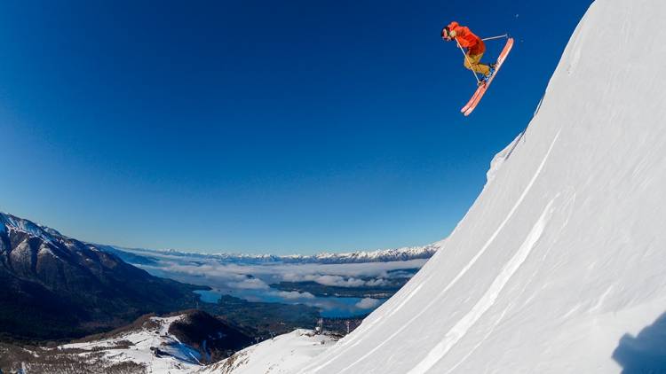 El Cerro Bayo abrió su temporada y se prepara para recibir a los esquiadores