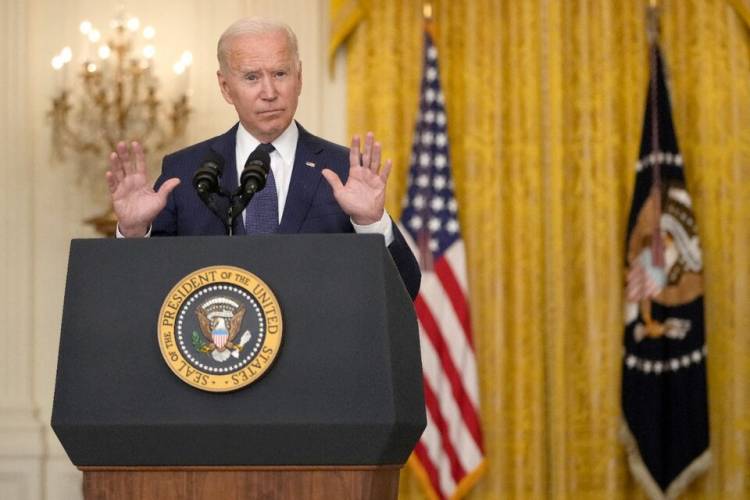 Afganistán: Biden prometió un ataque en respuesta al atentado en Kabul 