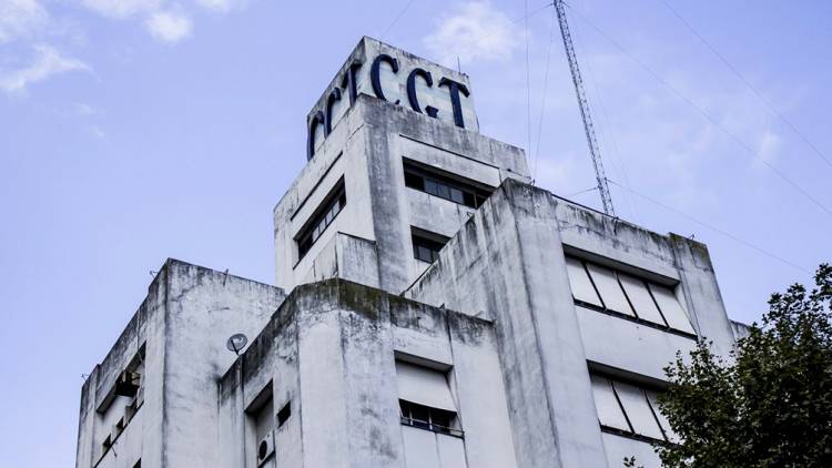 La CGT realiza su acto y organizaciones sociales acompañan con una marcha