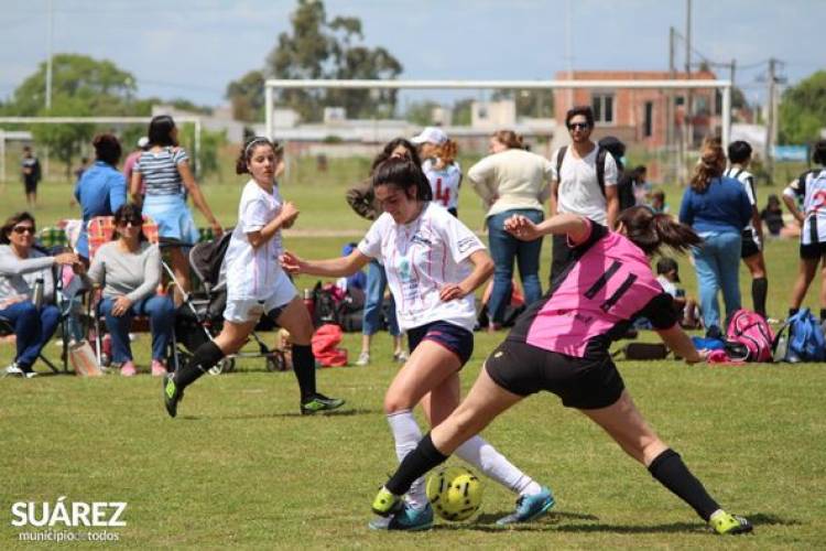 Fútbol Femenino: Las Tatanas ganaron con amplia diferencia la fase regular del Torneo Elisabeth Minnig  