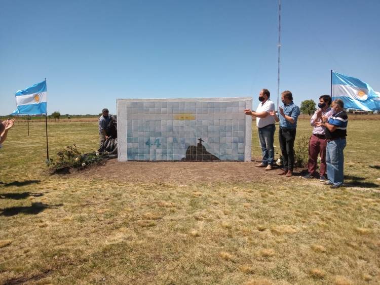 Se inauguró el Mural Homenaje al ARA SAN JUAN!