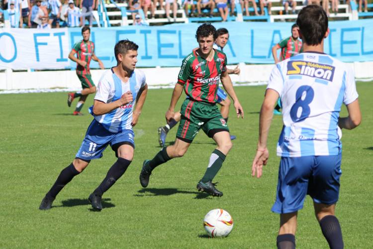 FÚTBOL DE LA LIGA REGIONAL DE CORONEL SUÁREZ  CUARTOS DE FINAL